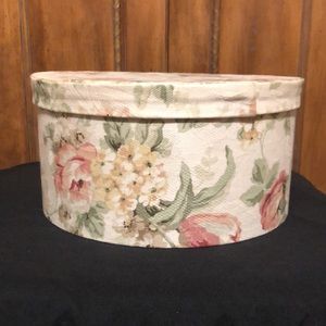 Vintage Hat Box, Floral with shades of pink. Solid pink inside. Lace trim.